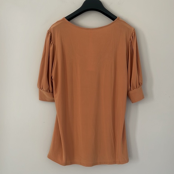 Top - Picture 2 of 9